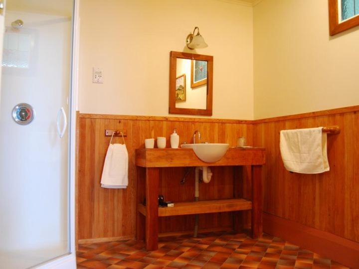 Owaka Catlins Retreat B & B מראה חיצוני תמונה